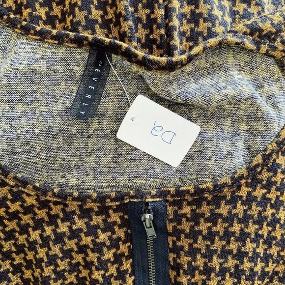 3 Shirts Silk sz Med Everly Embroidered UO Heart Soul Tops Blouses Tunic Floral - Picture 6 of 12